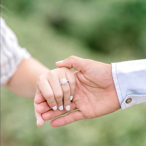 Meet your Posher 😊✌🏼️❤️ - Picture 7 of 11